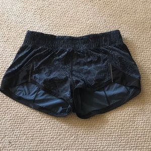 Black & Blue lulu shorts!